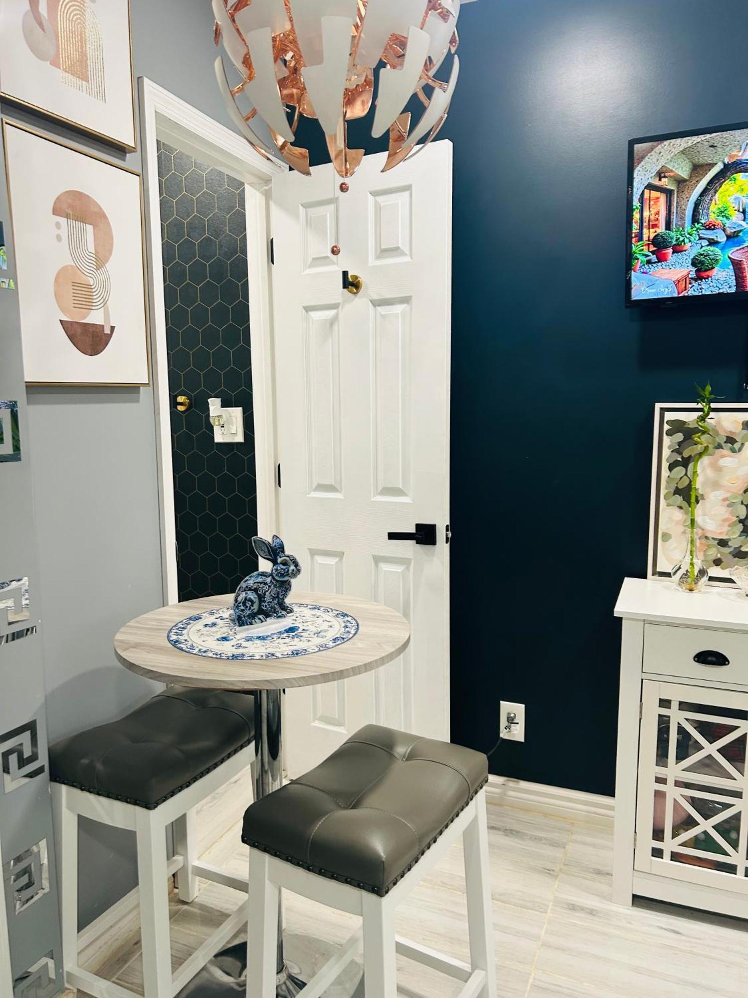 Fancy Studio Private Entrance Selden Exterior photo